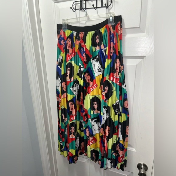 Multi Color Girl Print Pleated Skirt Size 1XL - Picture 2 of 4